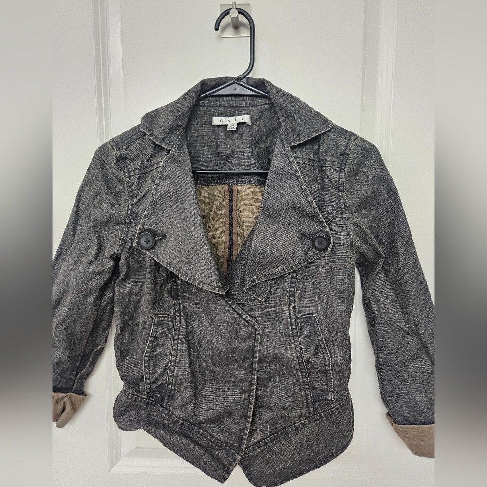 CAbi Style 901 Womens XS 100% Linen Denim Moto Cropped Jacket Ruffled Collar